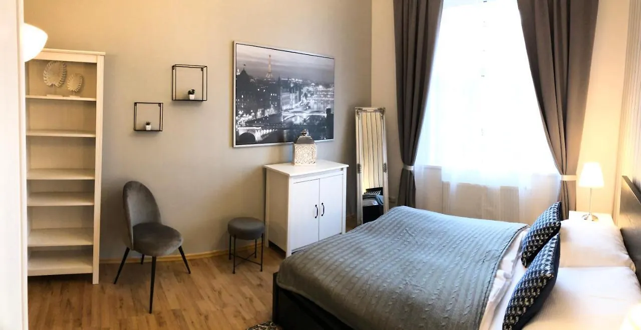 Alfons Apartments Прага