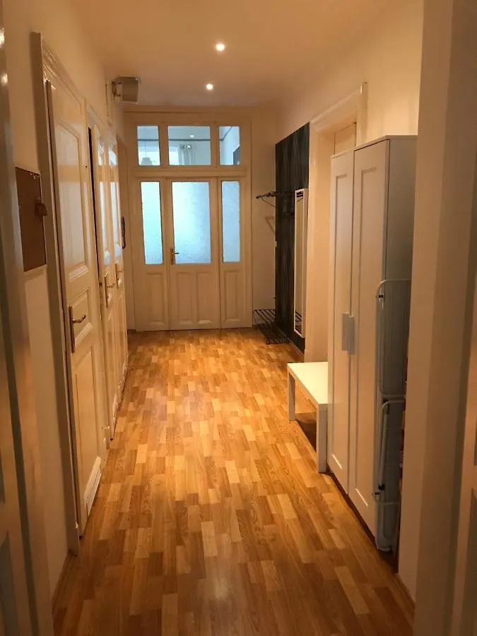 Alfons Apartments Прага