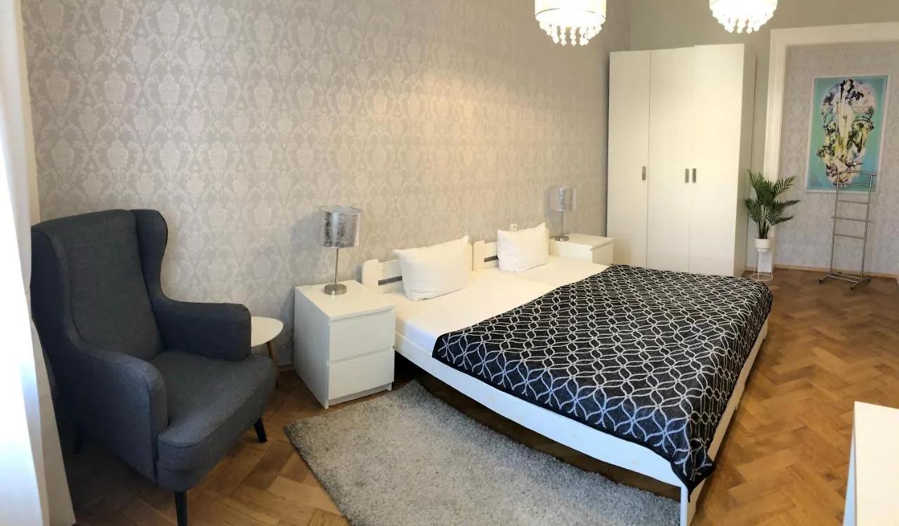 Alfons Apartments Прага